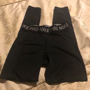 Women’s Nike pro leggings full length size small